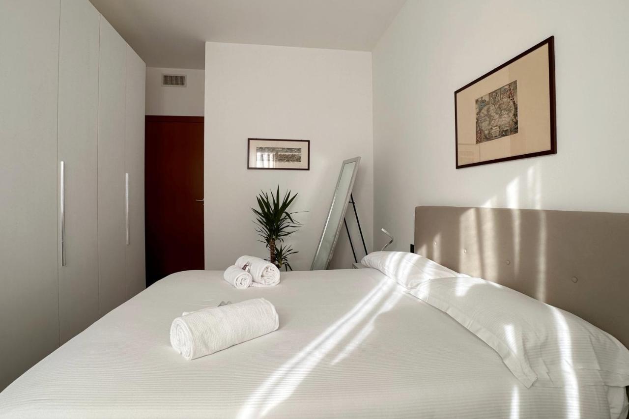 Emeraldway - Bellissimo Appartamento In Zona Sempione-Tre Torri Milano Exteriör bild